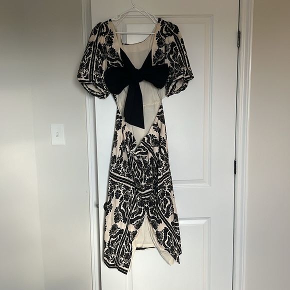 Black and Cream Patterned Midi Dress with Bowtie Back - Picture 4 of 4